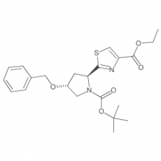 ethyl 2-((2S,4R)-4-(benzyloxy)-1-(tert-butoxycarbonyl)pyrrolidin-2-yl)thiazole-4-carboxylate ethyl 2-((2S,4R)-4-(benzyloxy)-1-(tert-butoxycarbonyl)pyrrolidin-2-yl)thiazole-4-carboxylate